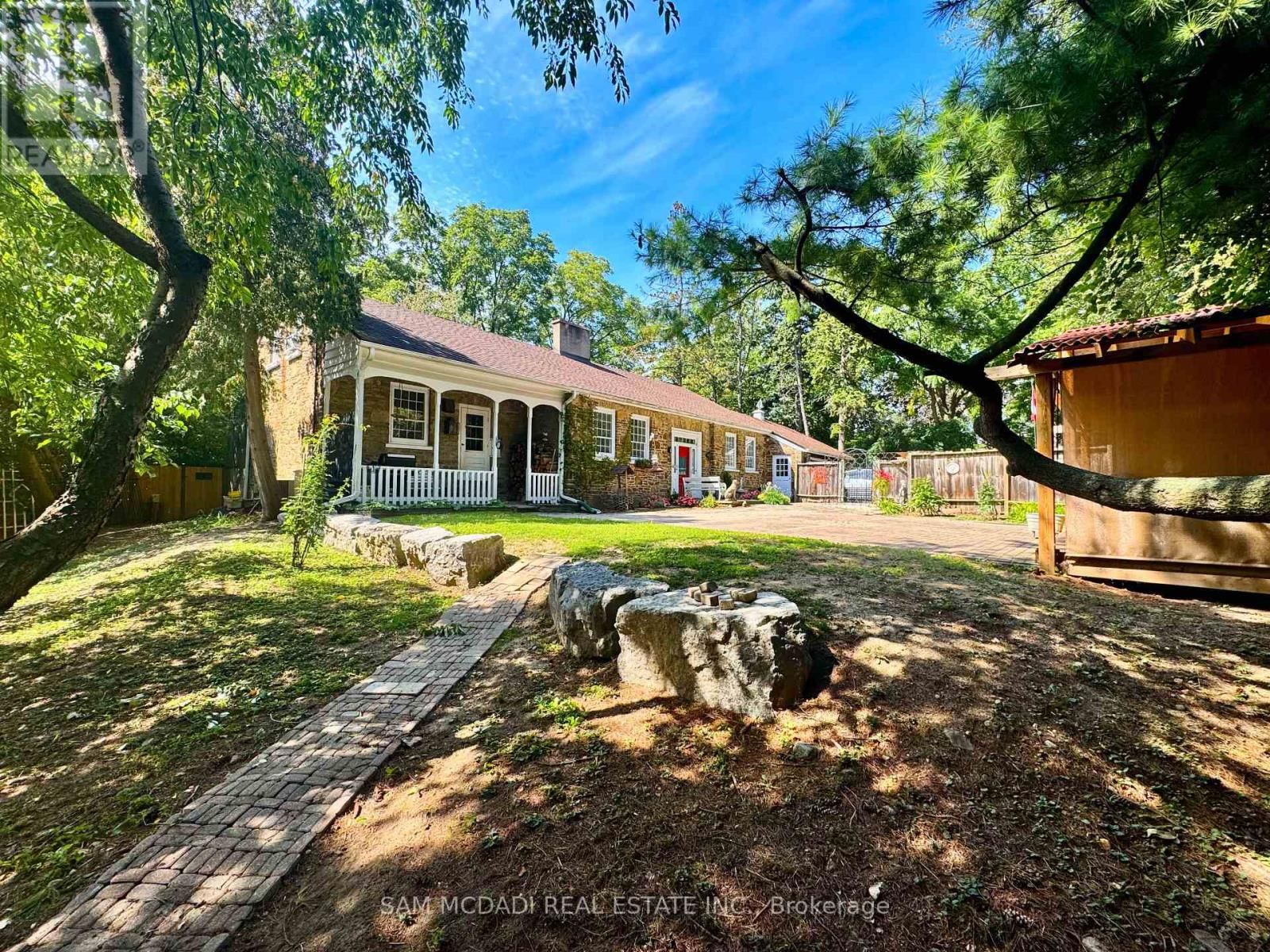 85 YORKLEIGH AVENUE Image 40