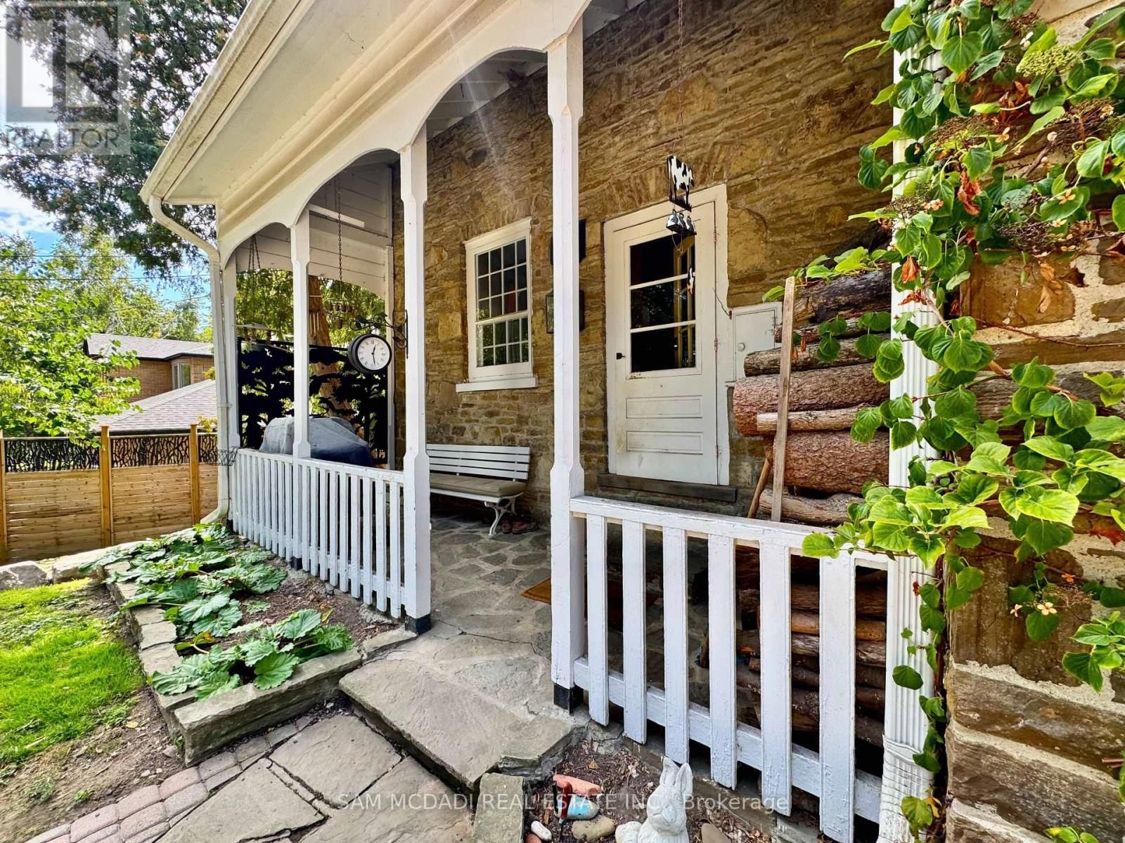 85 YORKLEIGH AVENUE Image 41