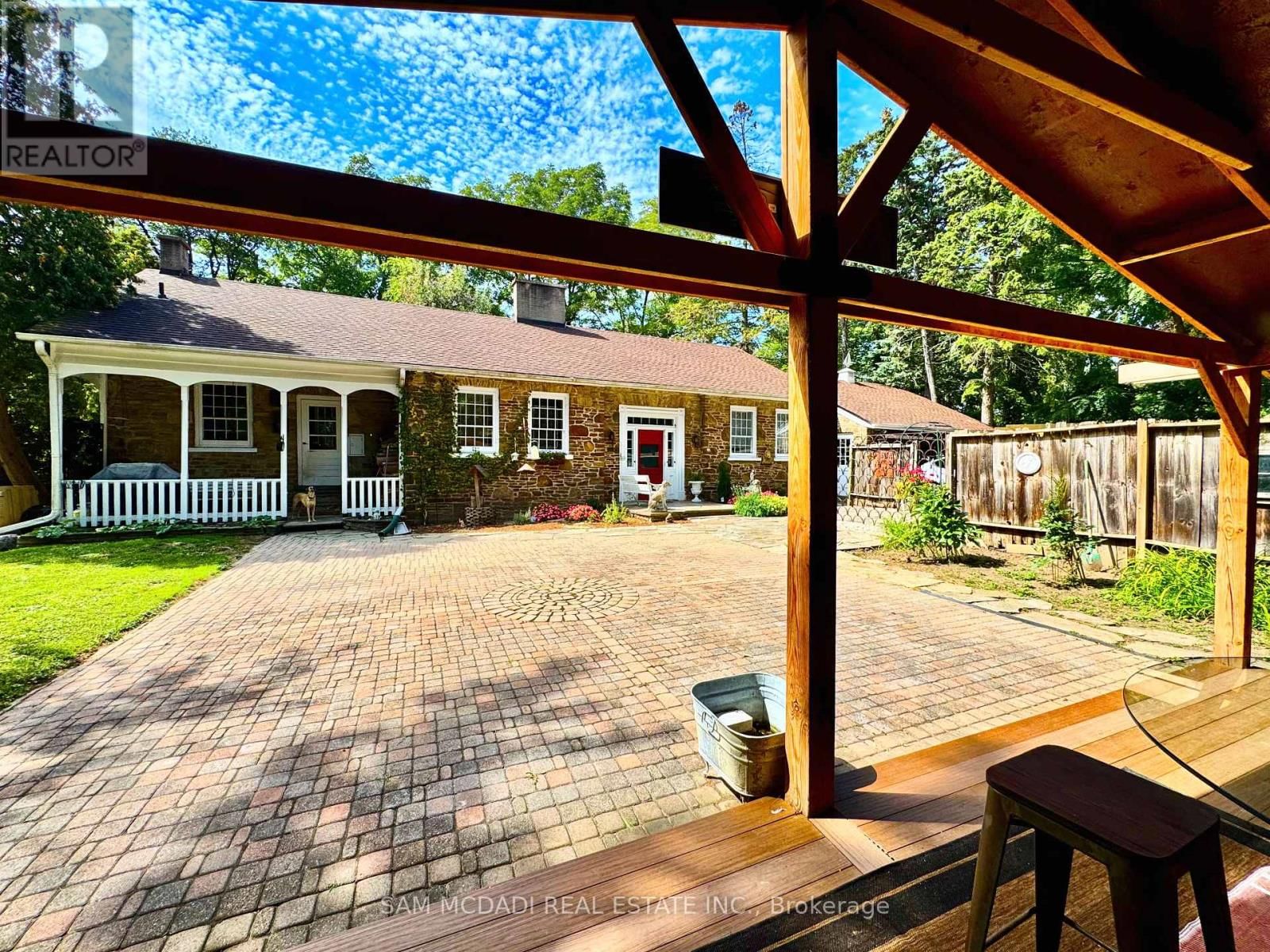 85 YORKLEIGH AVENUE Image 43