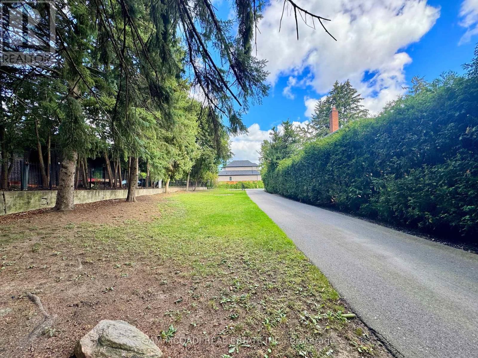 85 YORKLEIGH AVENUE Image 47