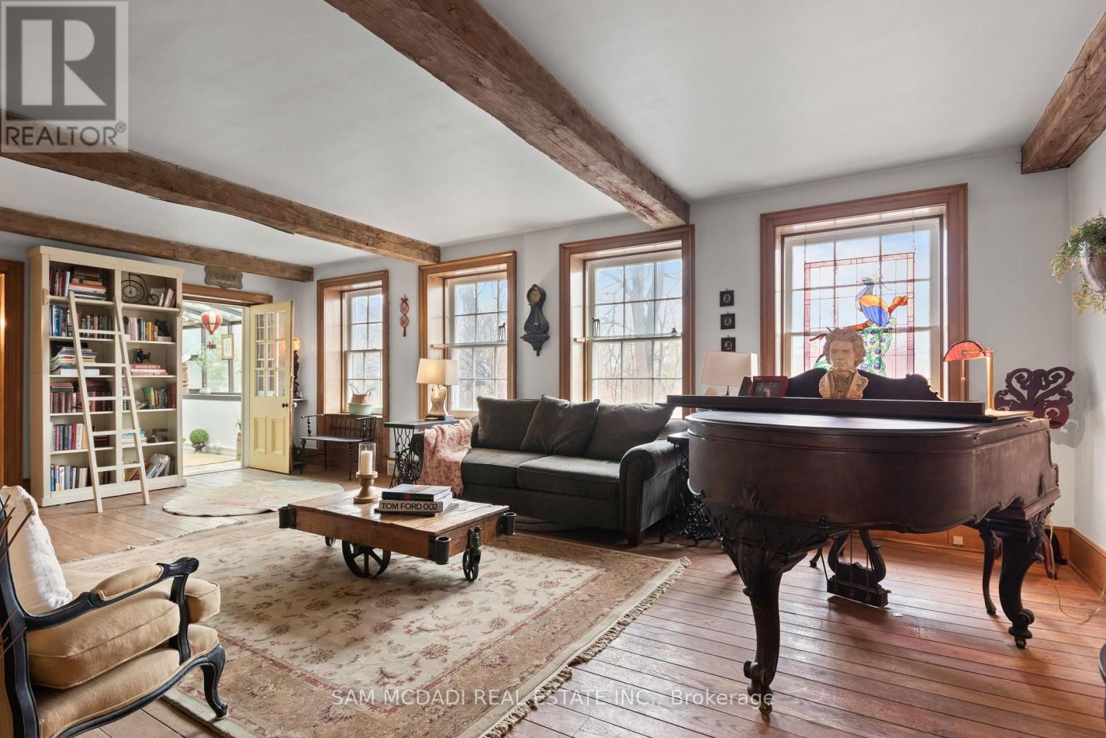 85 YORKLEIGH AVENUE Image 8