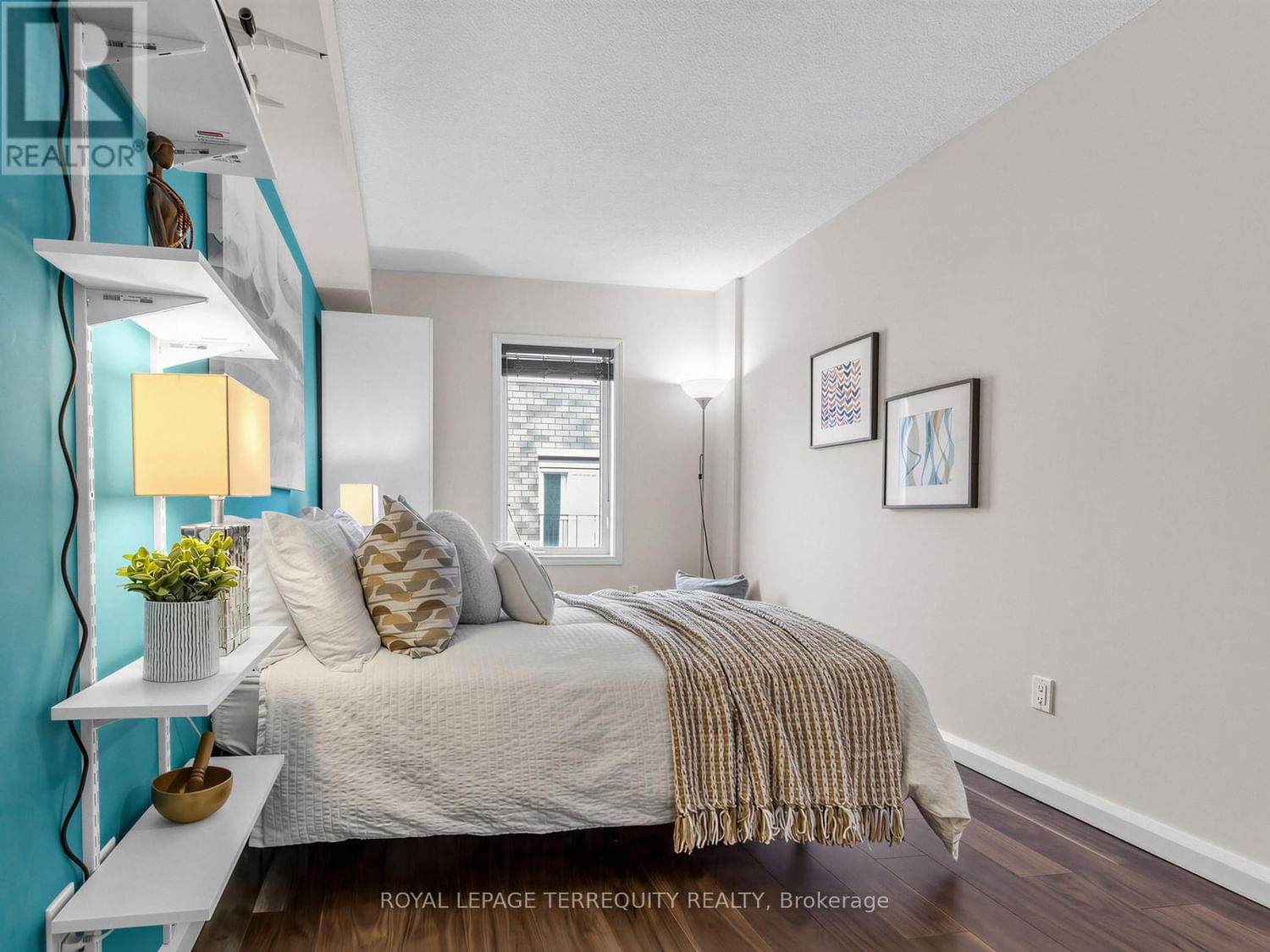 301 - 60 JOE SHUSTER WAY Image 28