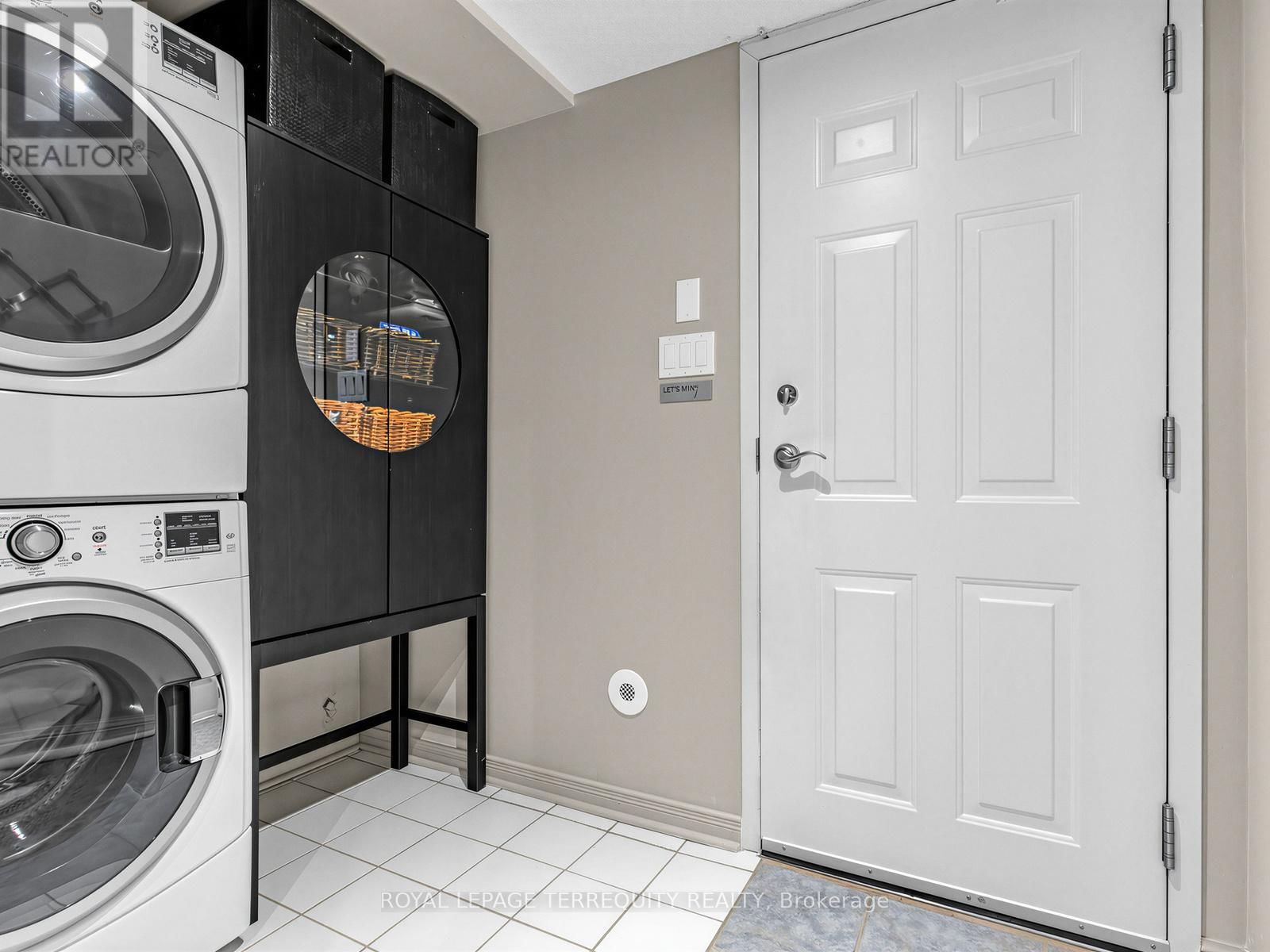 301 - 60 JOE SHUSTER WAY Image 34