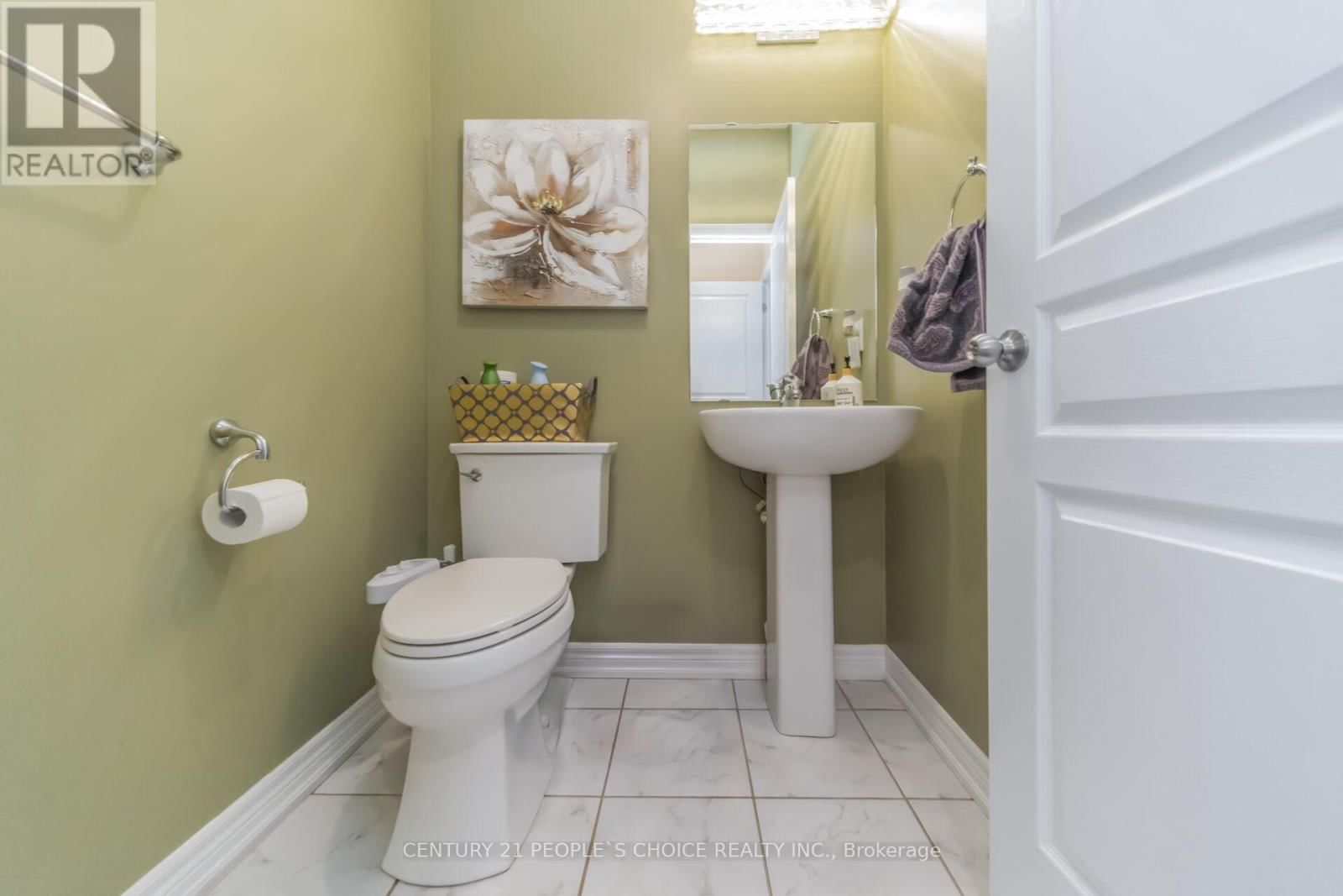 28 TRURO CIRCLE Image 18