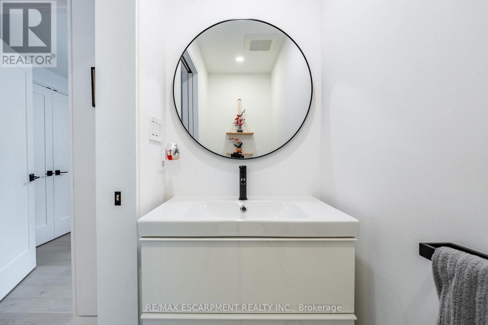 5135 MULBERRY DRIVE Image 13