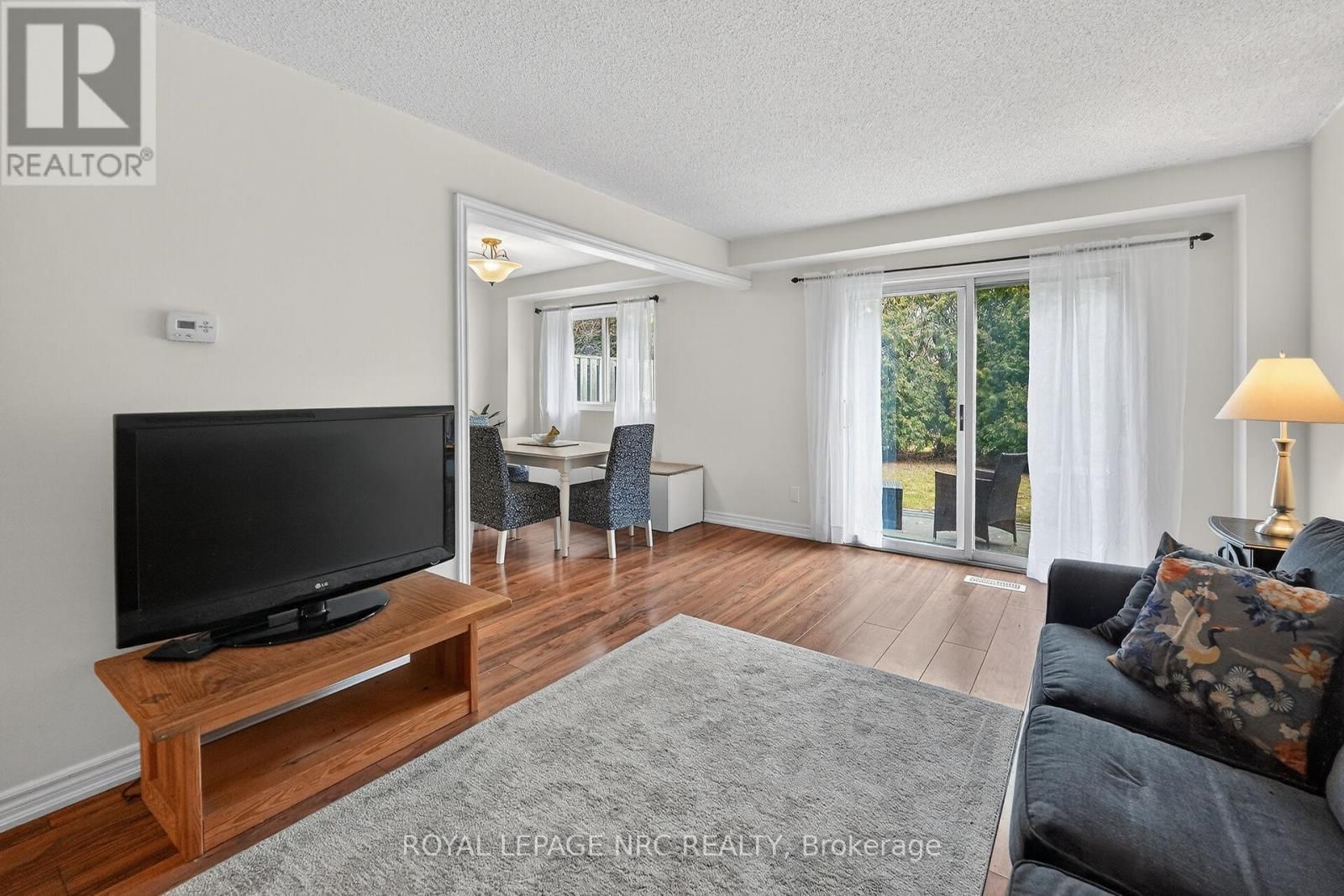 4 - 453 WOODVIEW ROAD Image 11