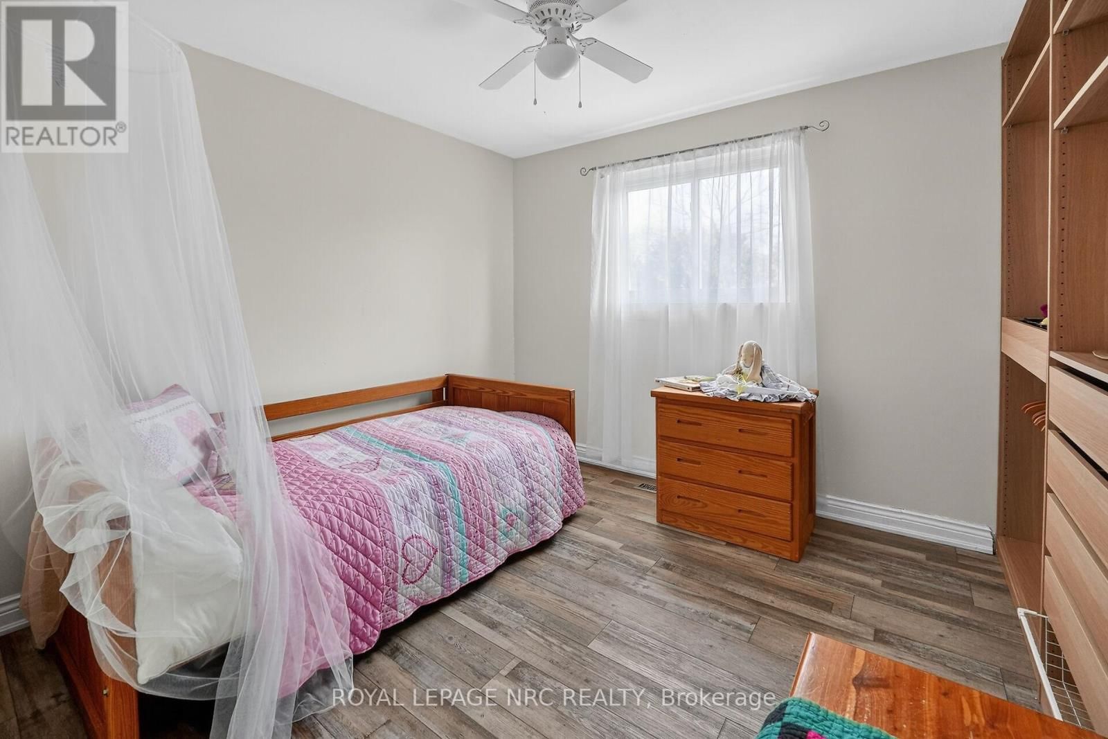 4 - 453 WOODVIEW ROAD Image 20