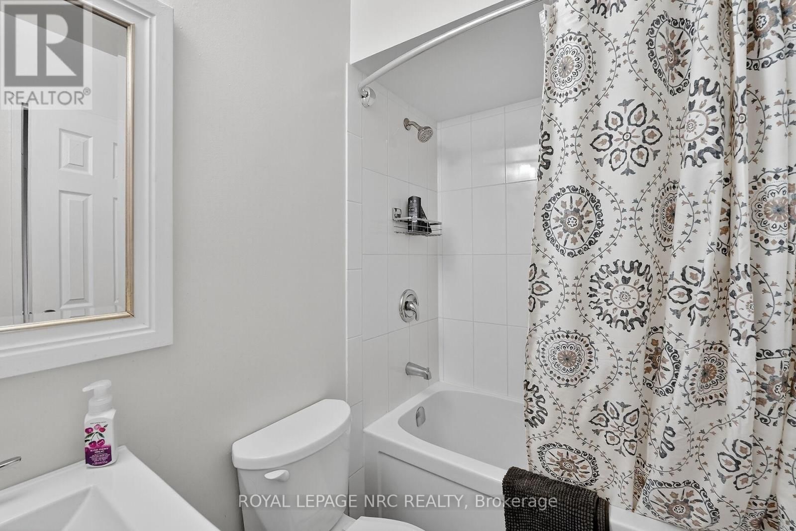 4 - 453 WOODVIEW ROAD Image 24