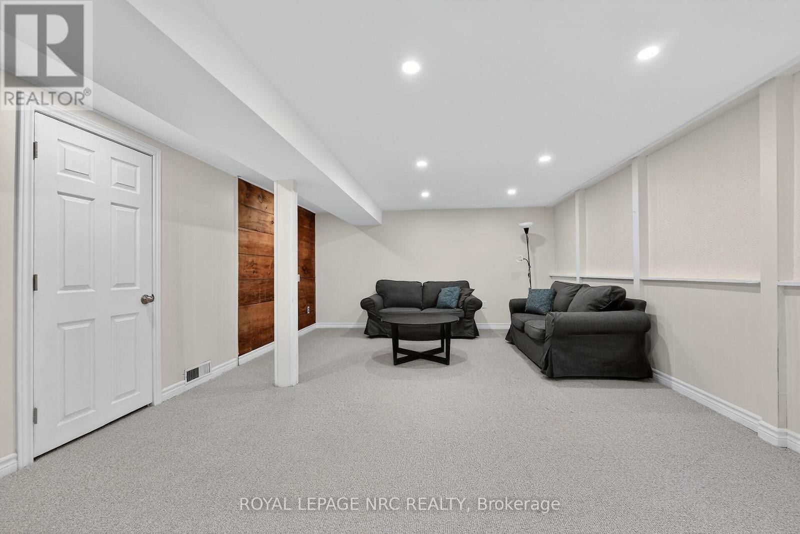 4 - 453 WOODVIEW ROAD Image 26