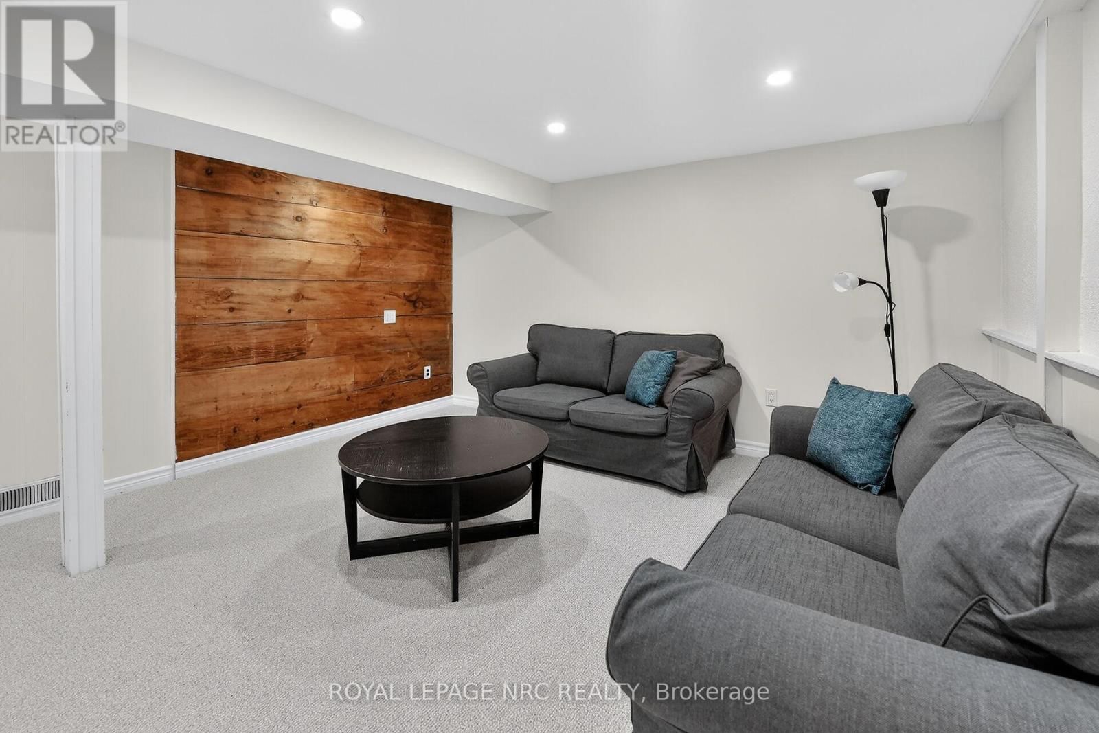 4 - 453 WOODVIEW ROAD Image 27