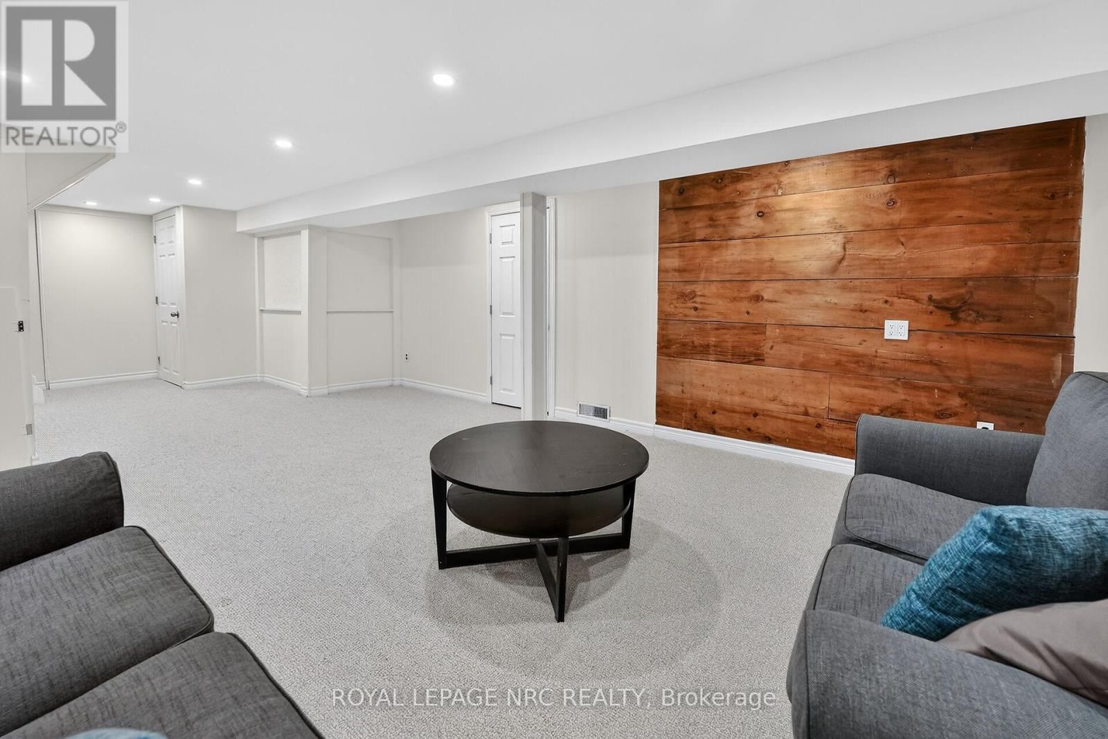 4 - 453 WOODVIEW ROAD Image 28