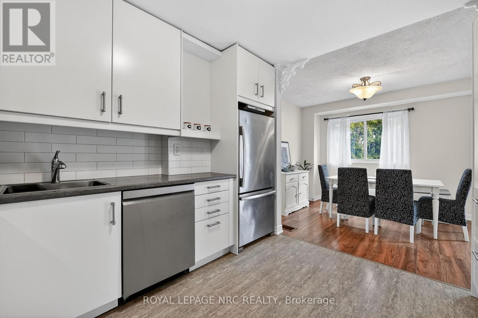 4 - 453 WOODVIEW ROAD Image 6