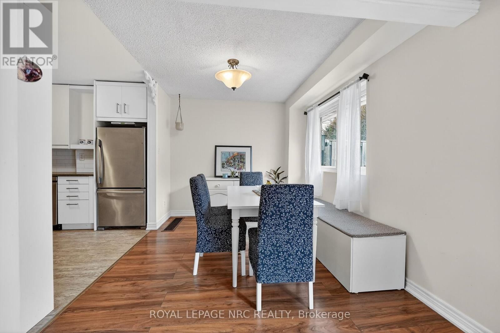 4 - 453 WOODVIEW ROAD Image 8