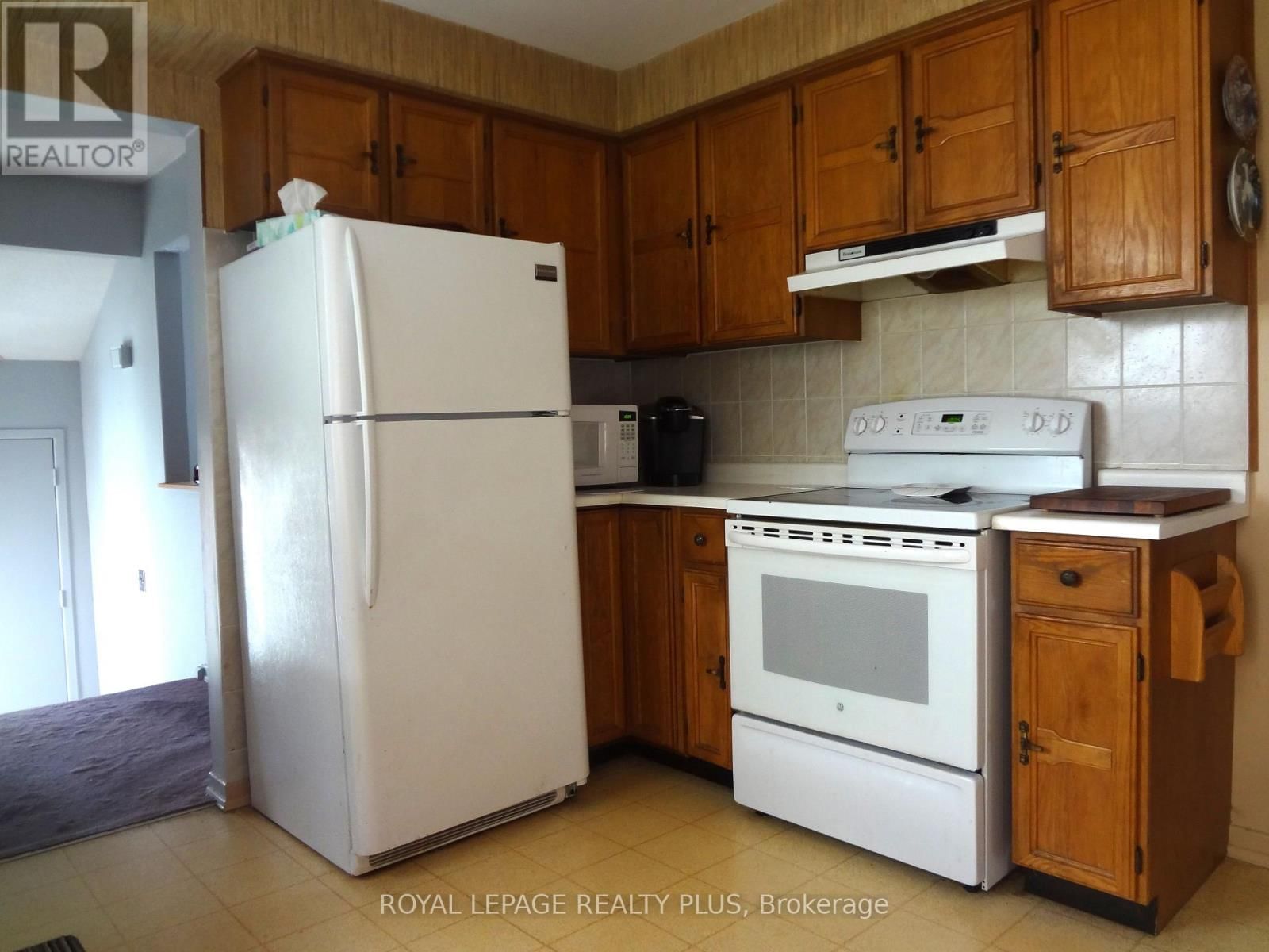 4170 TREETOP CRESCENT Image 10