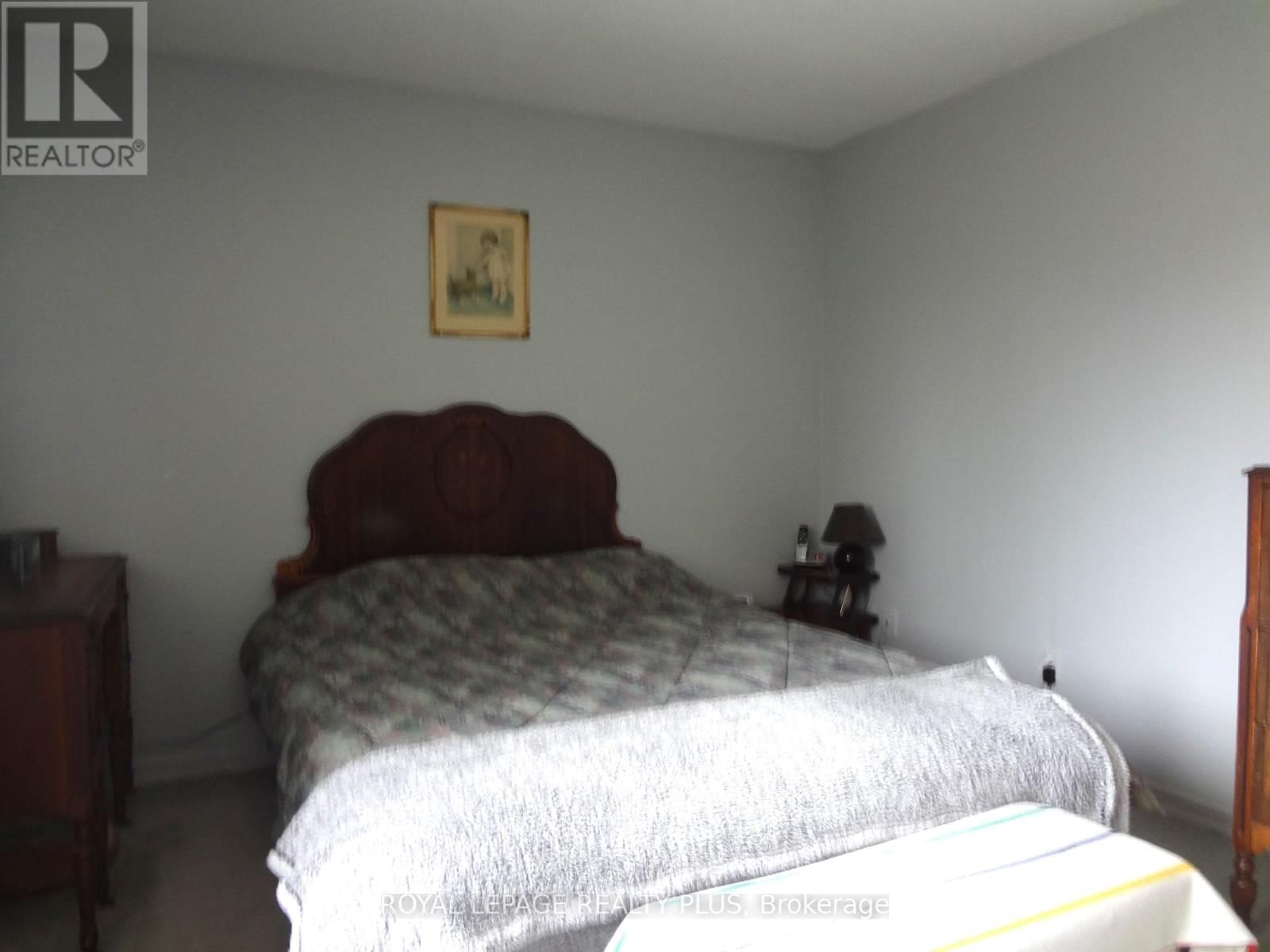 4170 TREETOP CRESCENT Image 24