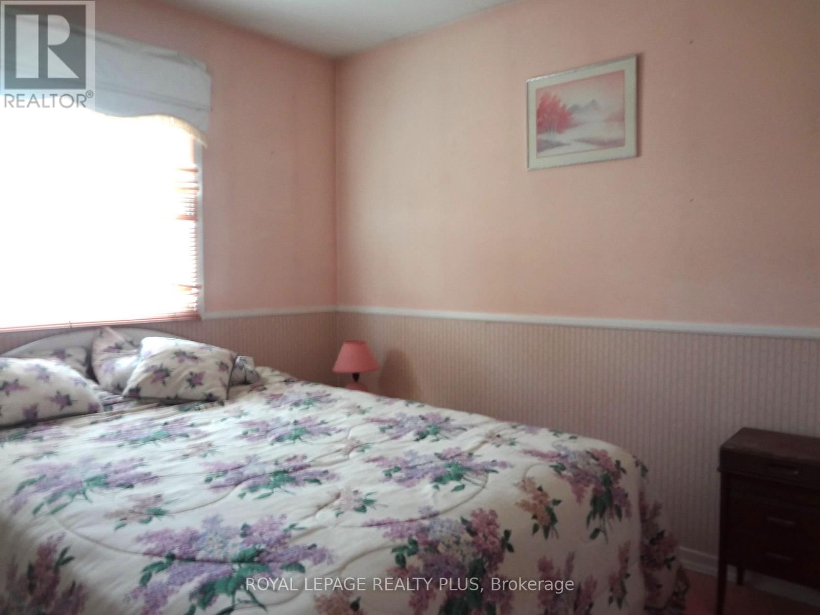 4170 TREETOP CRESCENT Image 27