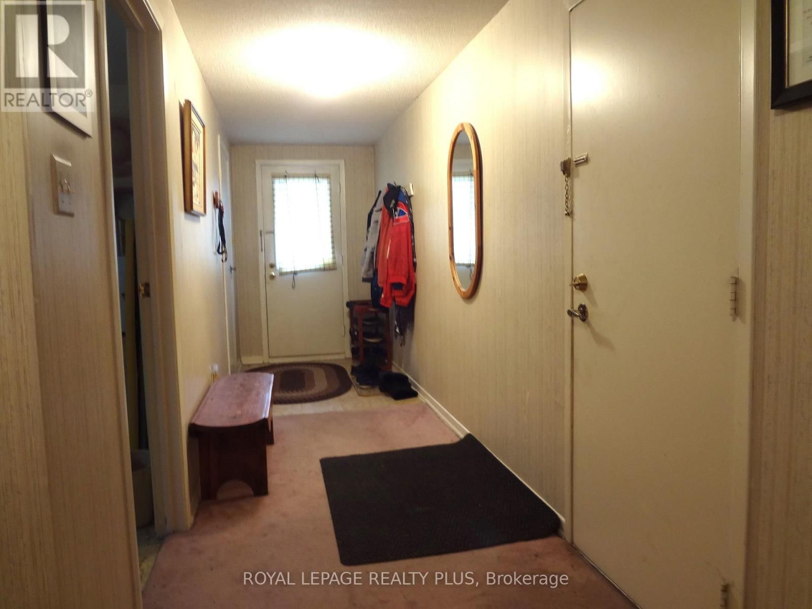 4170 TREETOP CRESCENT Image 29