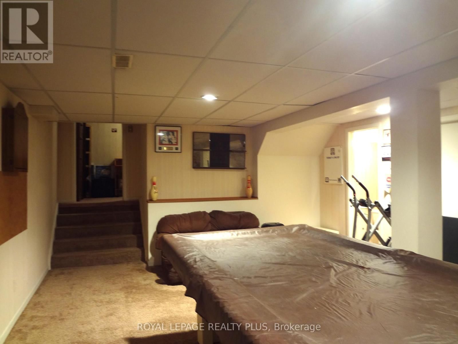 4170 TREETOP CRESCENT Image 35