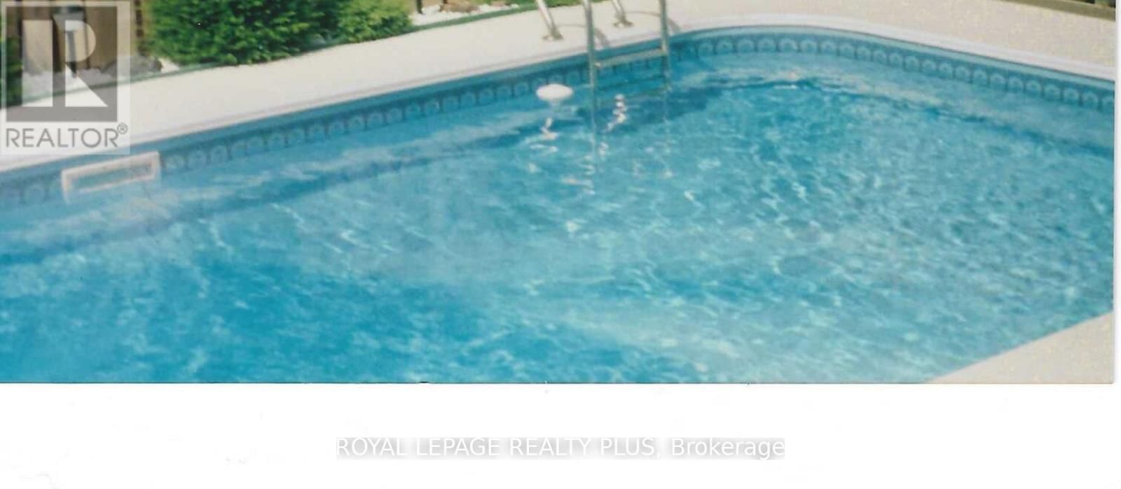 4170 TREETOP CRESCENT Image 37