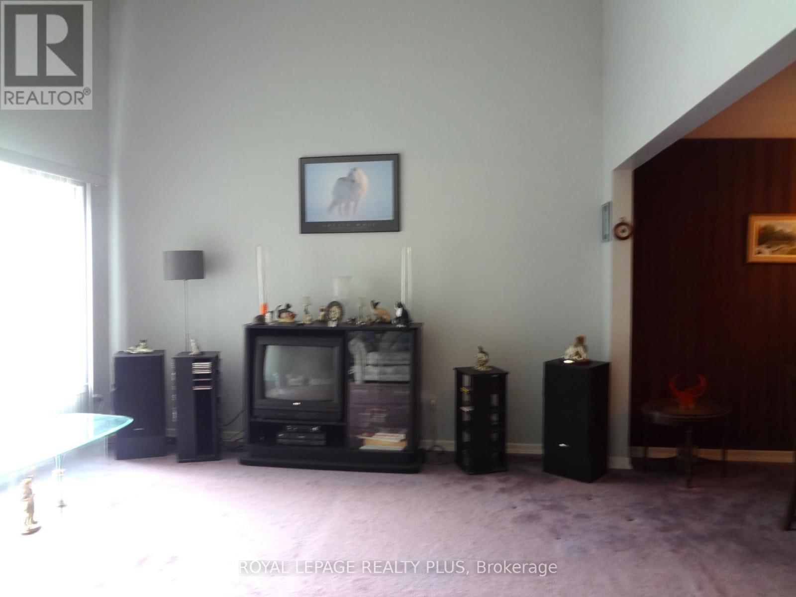 4170 TREETOP CRESCENT Image 5