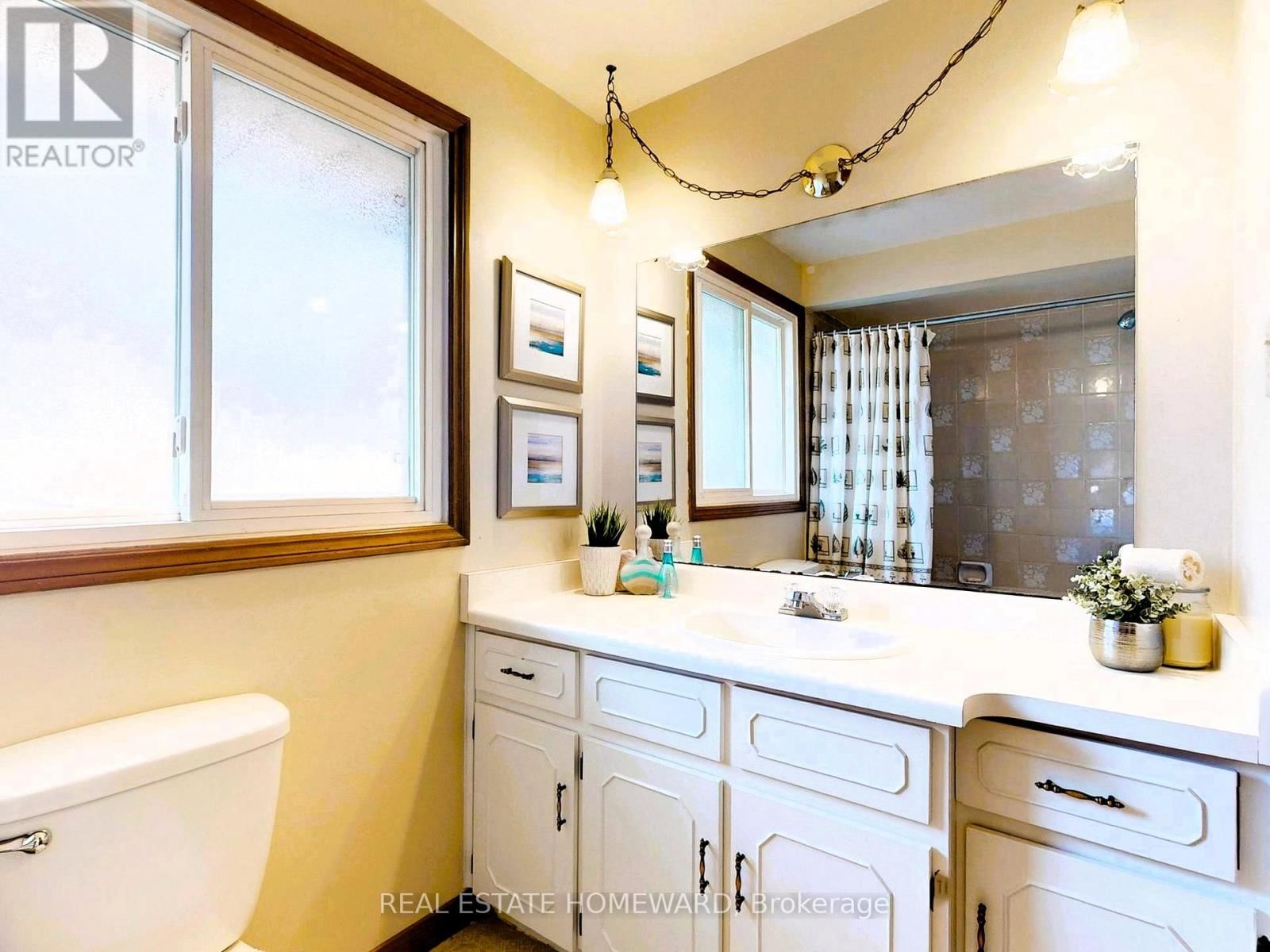 3058 VIEWMOUNT ROAD Image 25