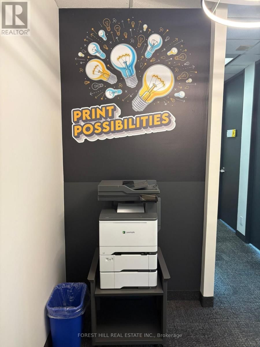 350 BURNHAMTHORPE ROAD WEST Image 16