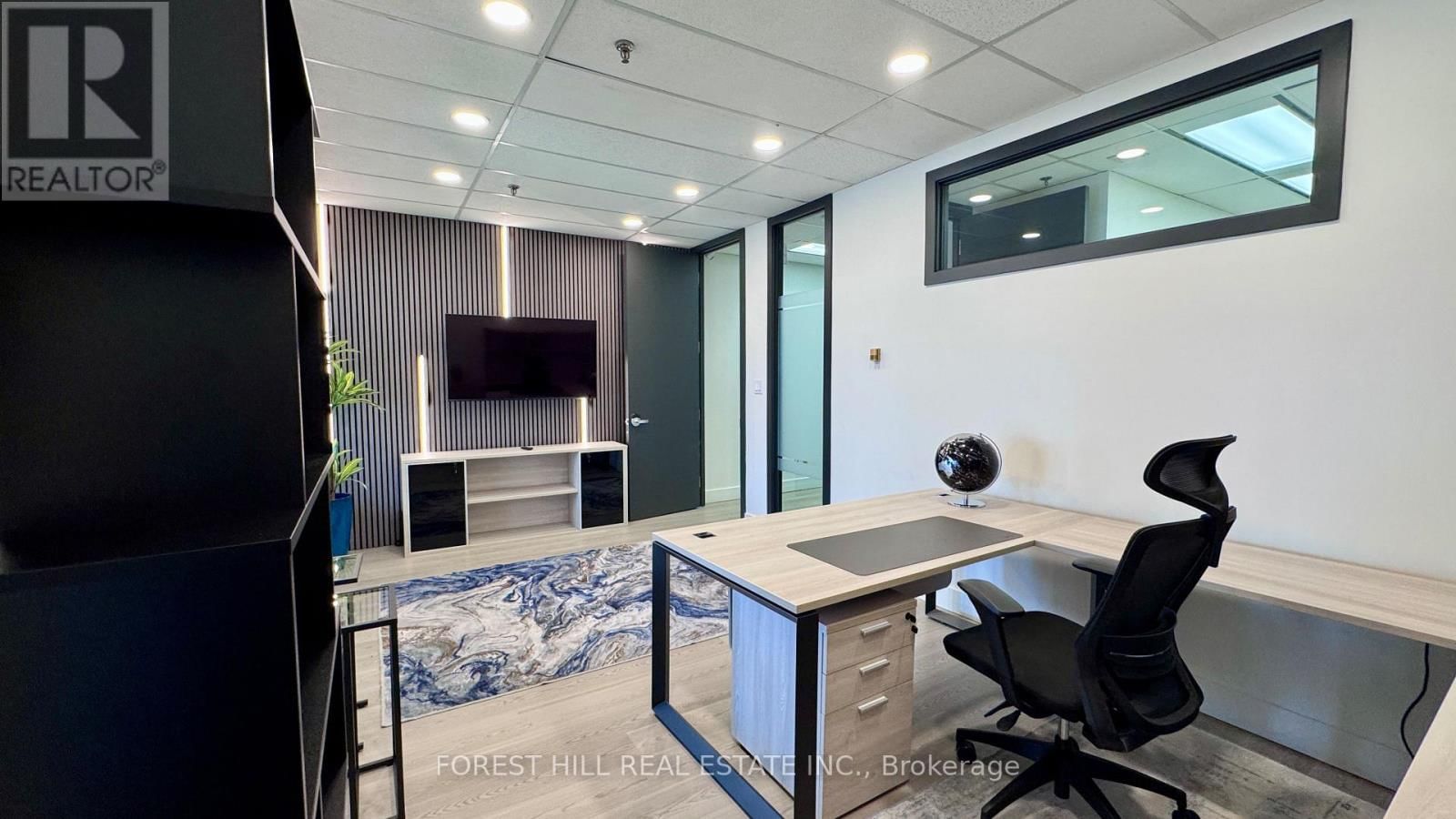 350 BURNHAMTHORPE ROAD WEST Image 19