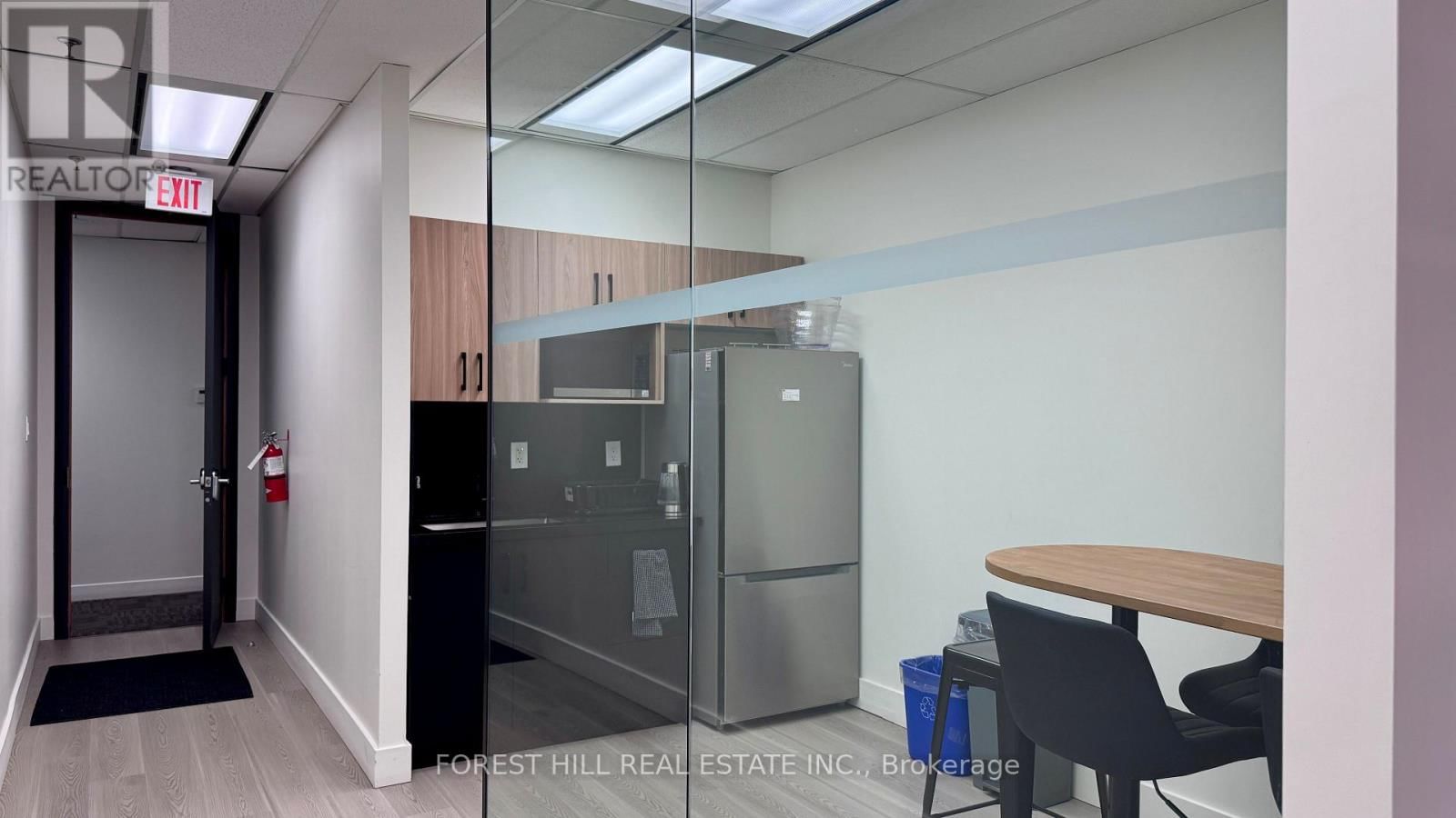 350 BURNHAMTHORPE ROAD WEST Image 24