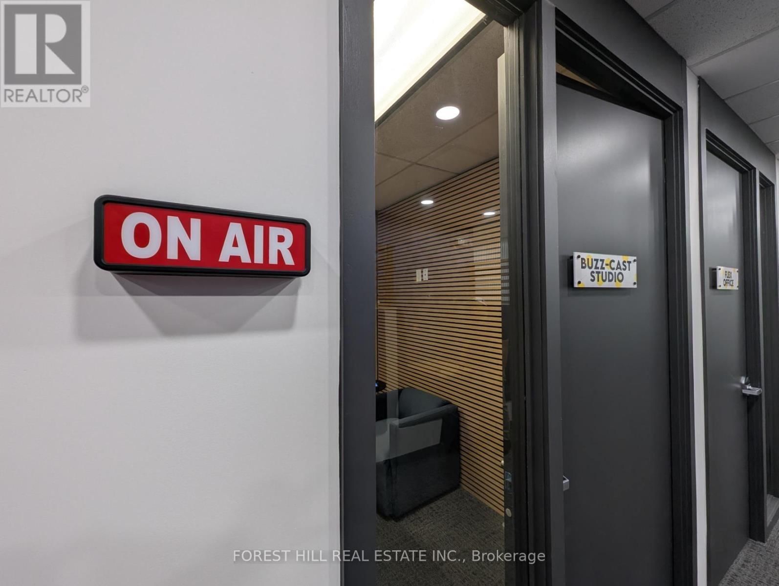 350 BURNHAMTHORPE ROAD WEST Image 4