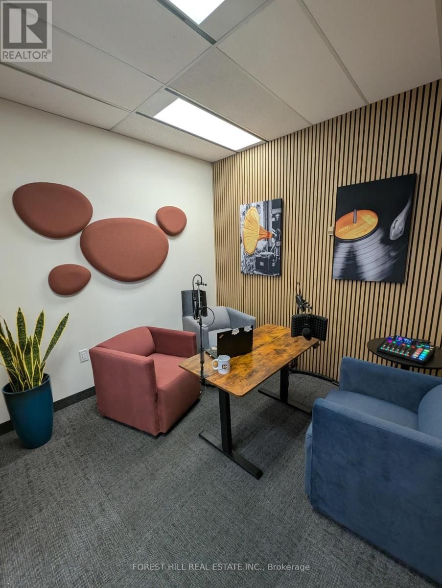 350 BURNHAMTHORPE ROAD WEST Image 5