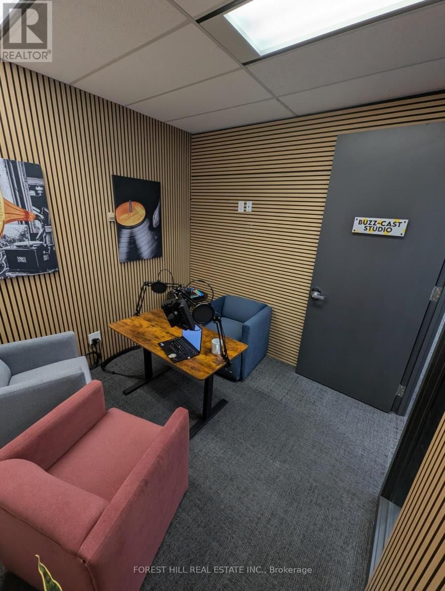 350 BURNHAMTHORPE ROAD WEST Image 6