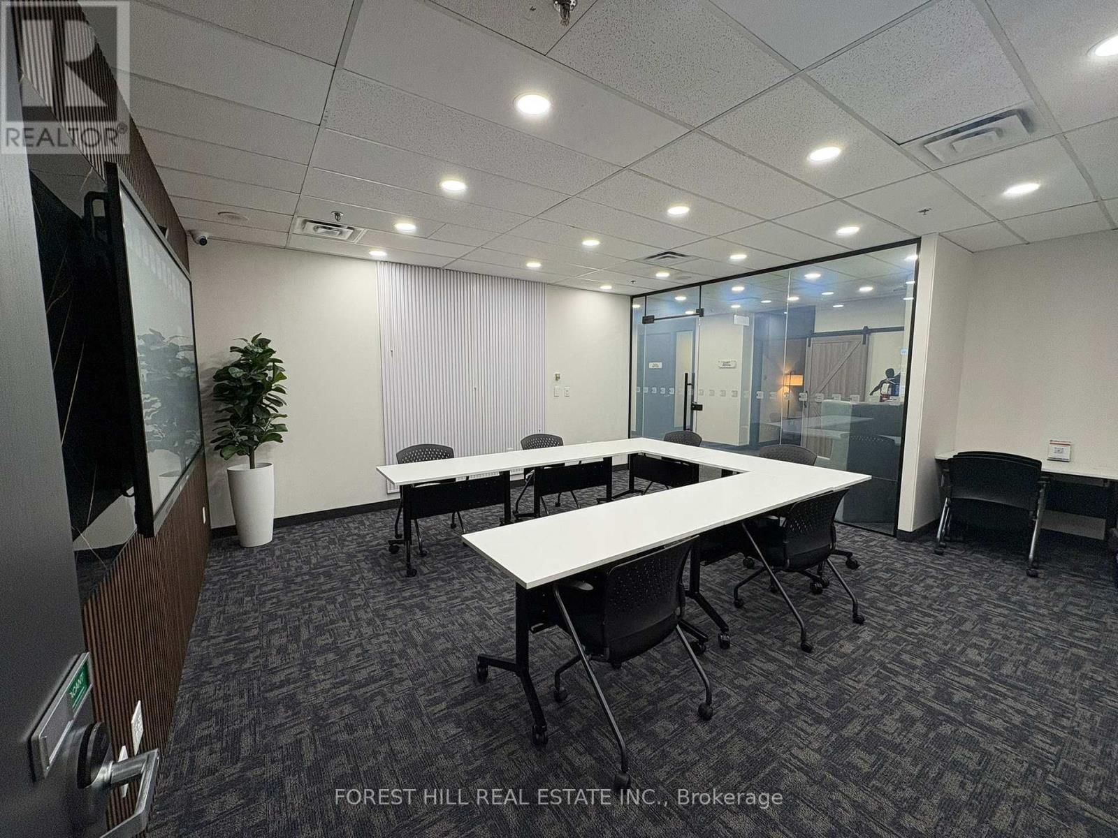 350 BURNHAMTHORPE ROAD WEST Image 8