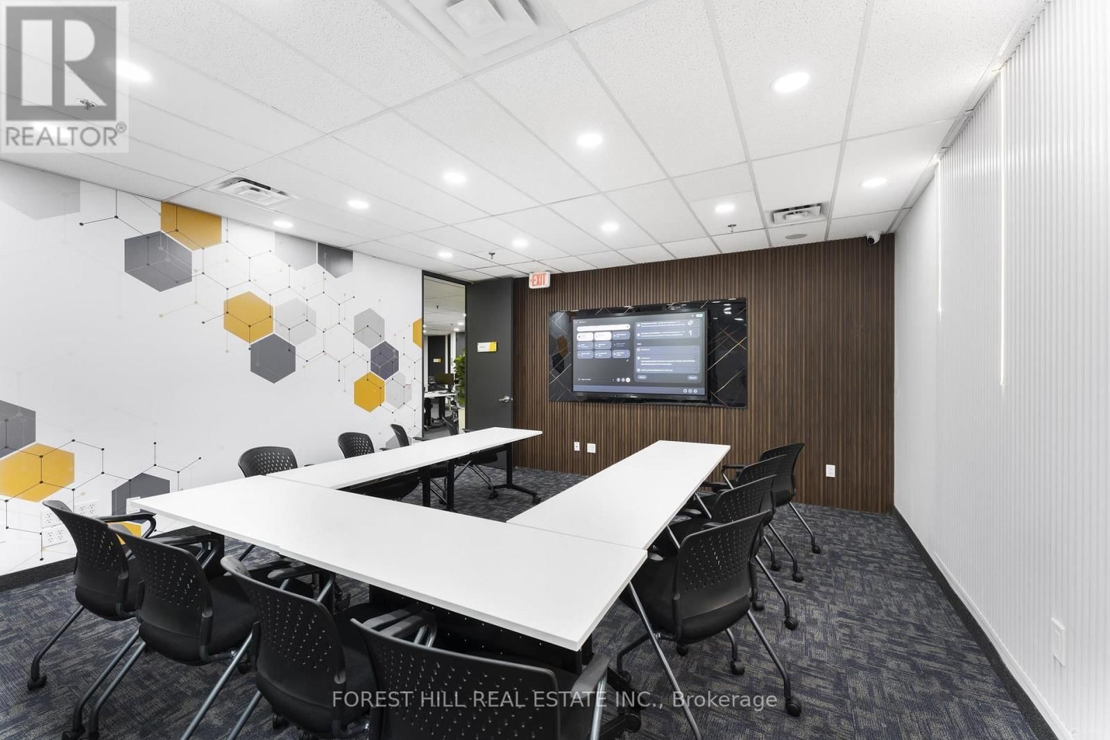 350 BURNHAMTHORPE ROAD WEST Image 9