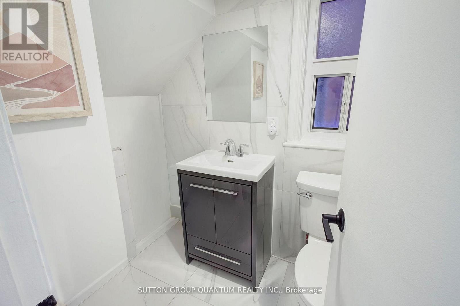 232 PEARSON AVENUE Image 16