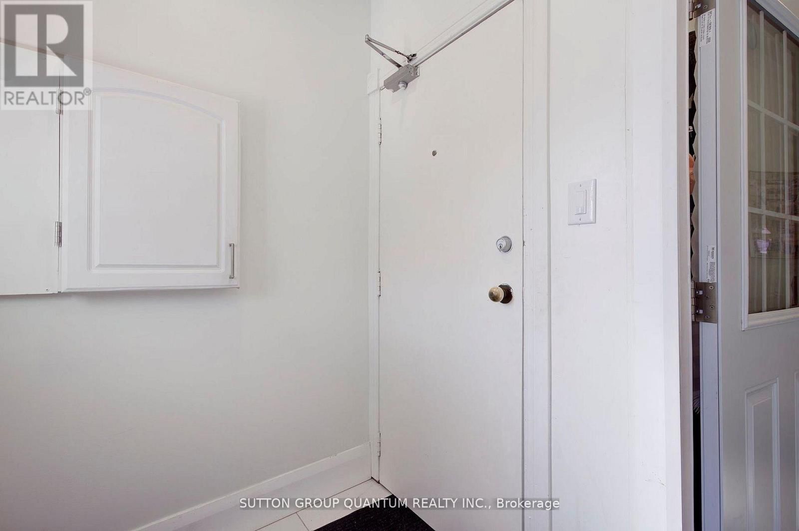 232 PEARSON AVENUE Image 17