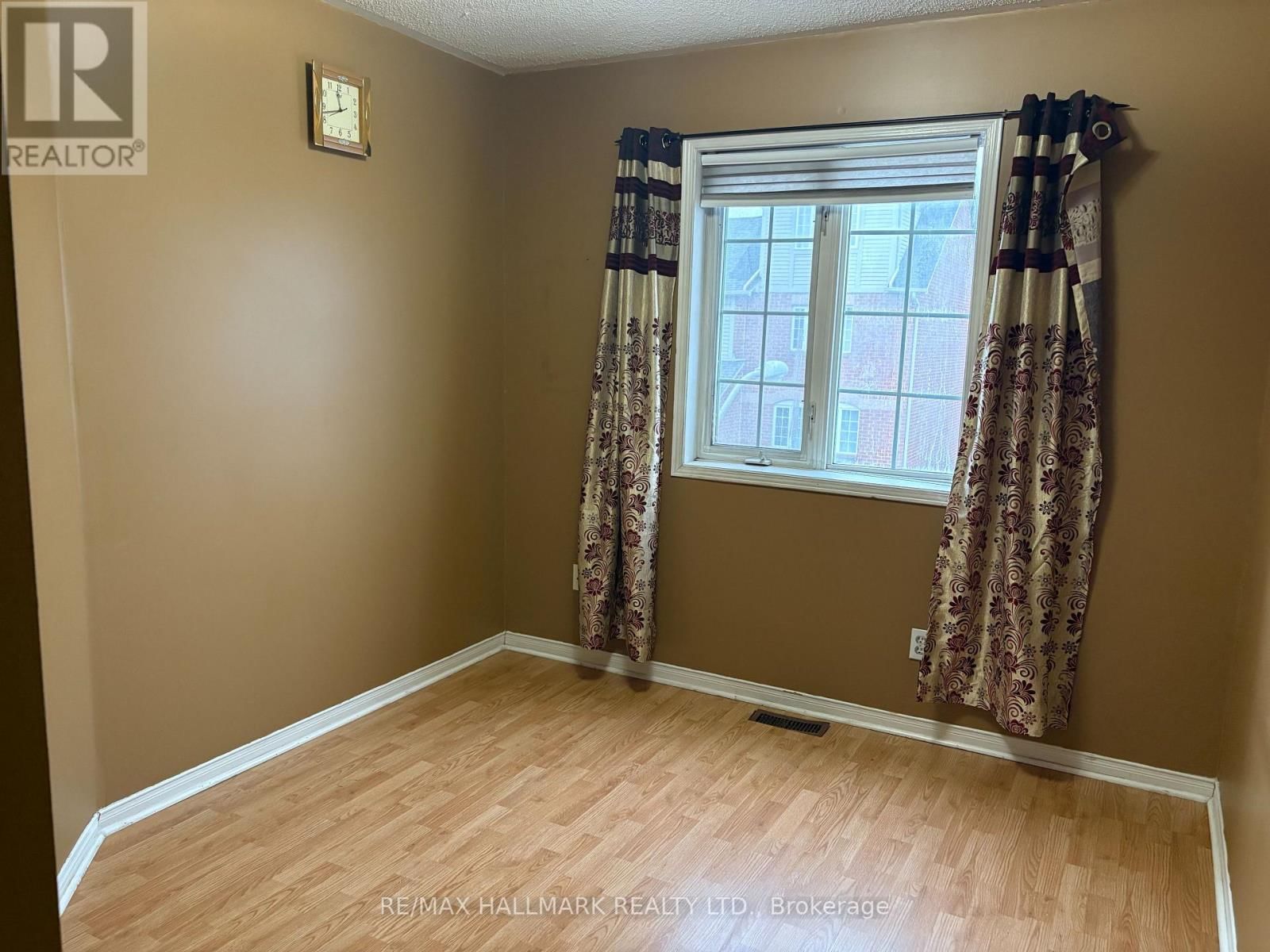 138 SPADINA ROAD Image 7