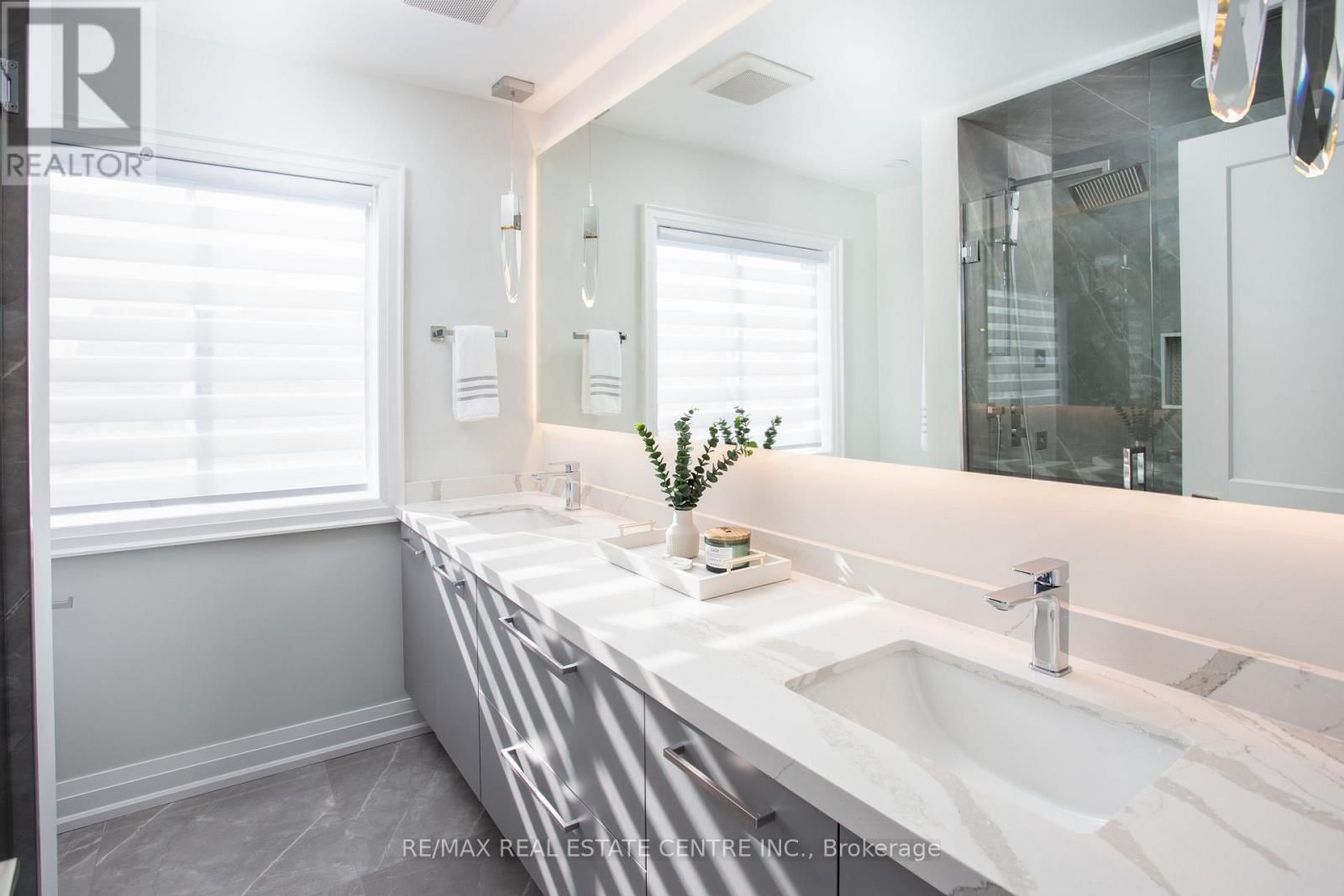 5940 BLUE SPRUCE AVENUE Image 28