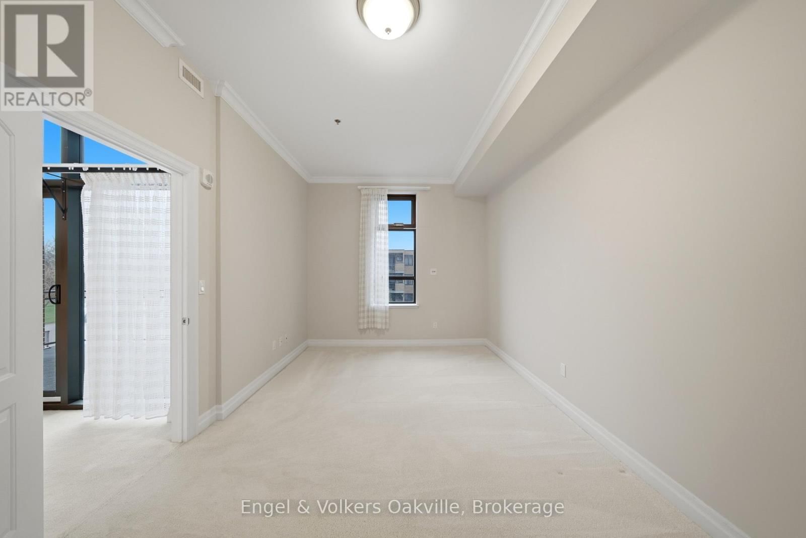 101 - 3290 NEW STREET Image 22