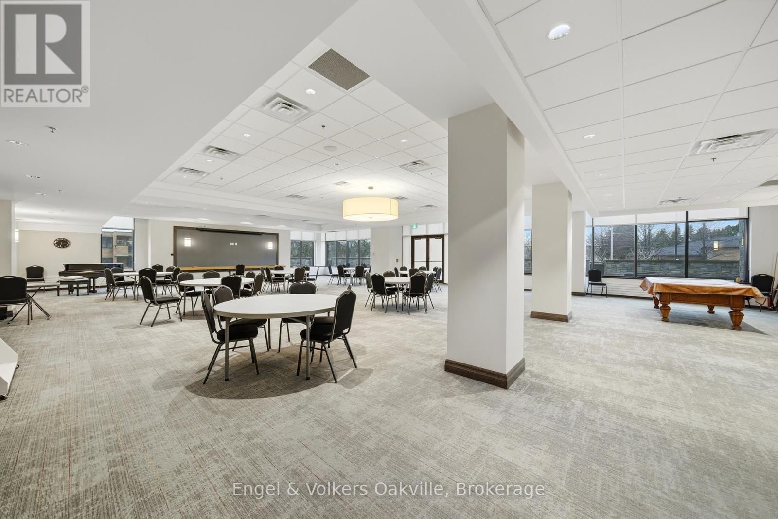 101 - 3290 NEW STREET Image 28