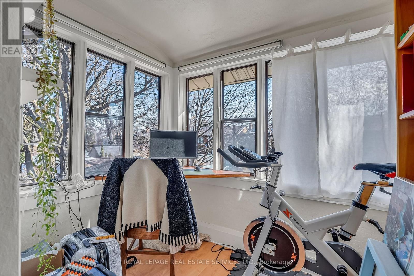 393* WILLARD AVENUE Image 25