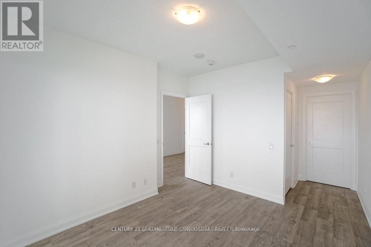 2905 - 70 ANNIE CRAIG DRIVE Image 20