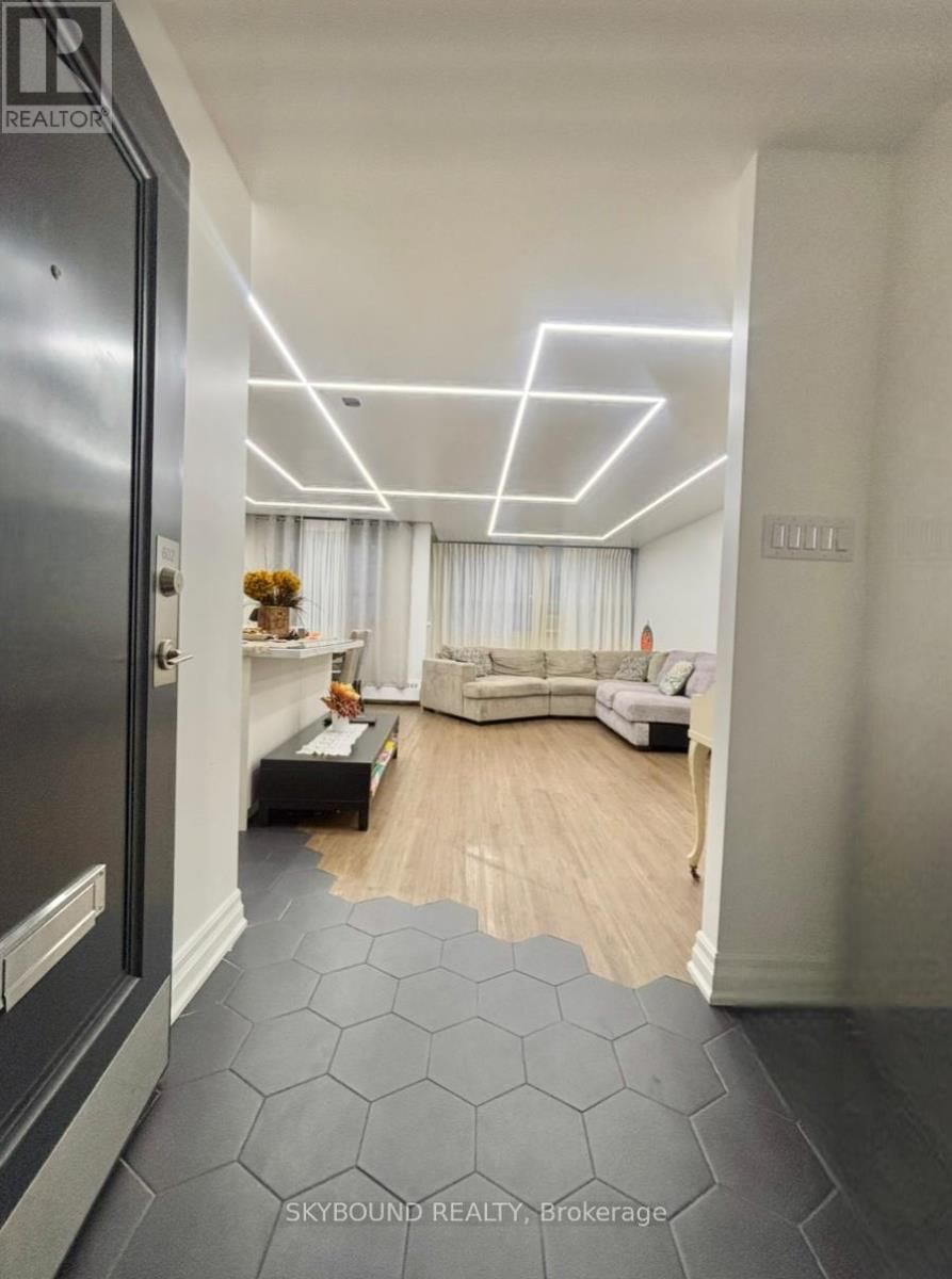 602 - 451 THE WEST MALL Image 1