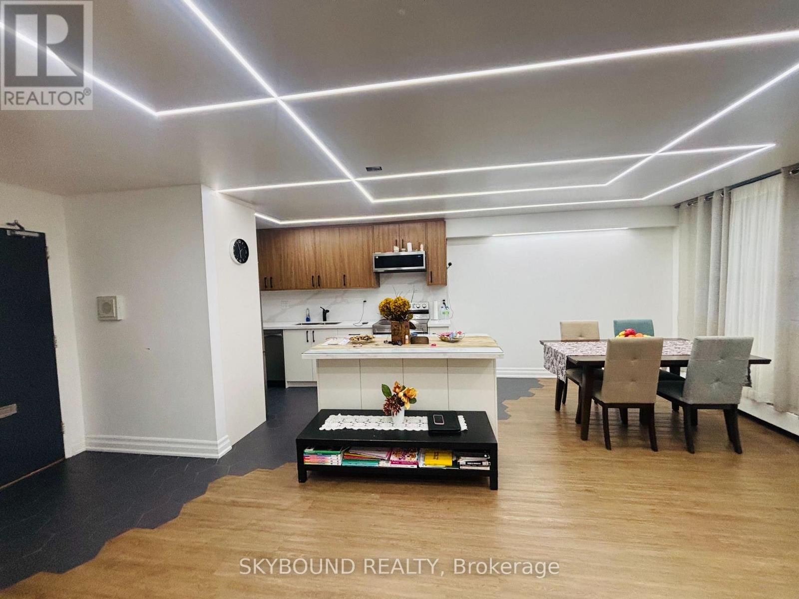 602 - 451 THE WEST MALL Image 4