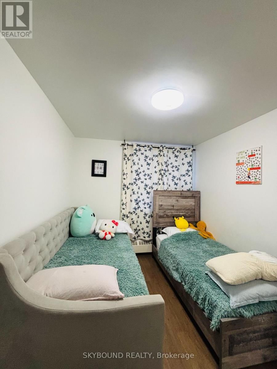 602 - 451 THE WEST MALL Image 7