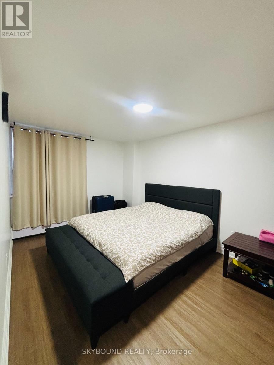 602 - 451 THE WEST MALL Image 8