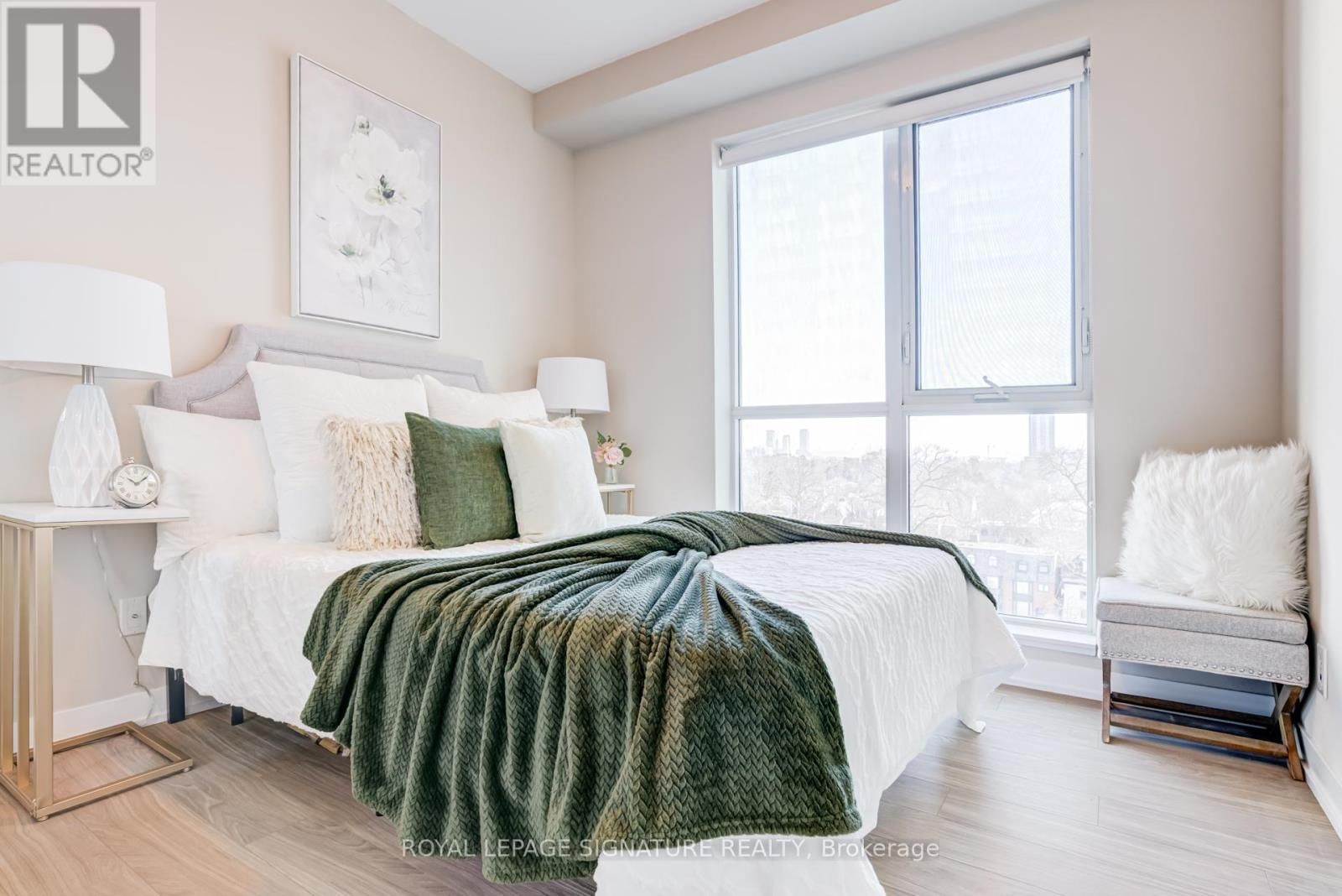 836 - 1830 BLOOR STREET WEST Image 16