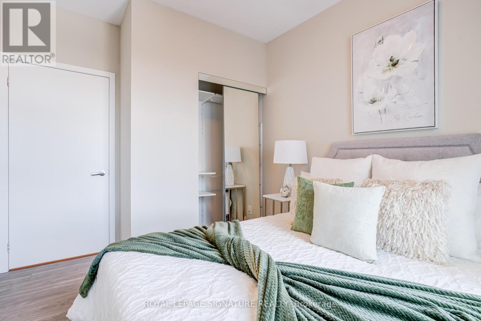 836 - 1830 BLOOR STREET WEST Image 17