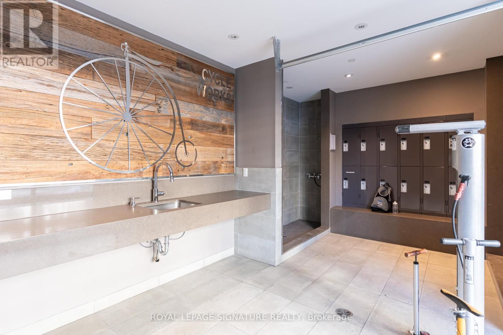 836 - 1830 BLOOR STREET WEST Image 32