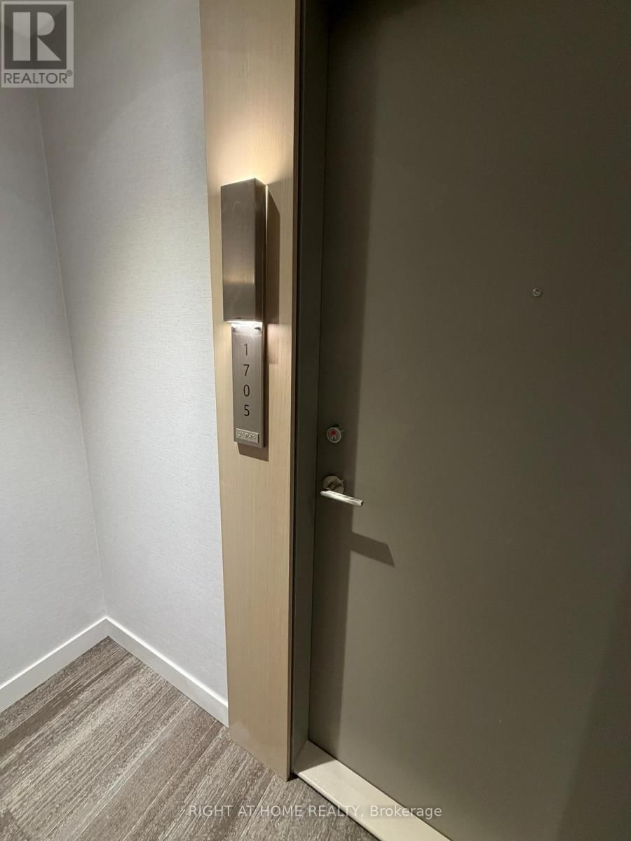 1705 - 15 SKYRIDGE DRIVE EAST Image 15