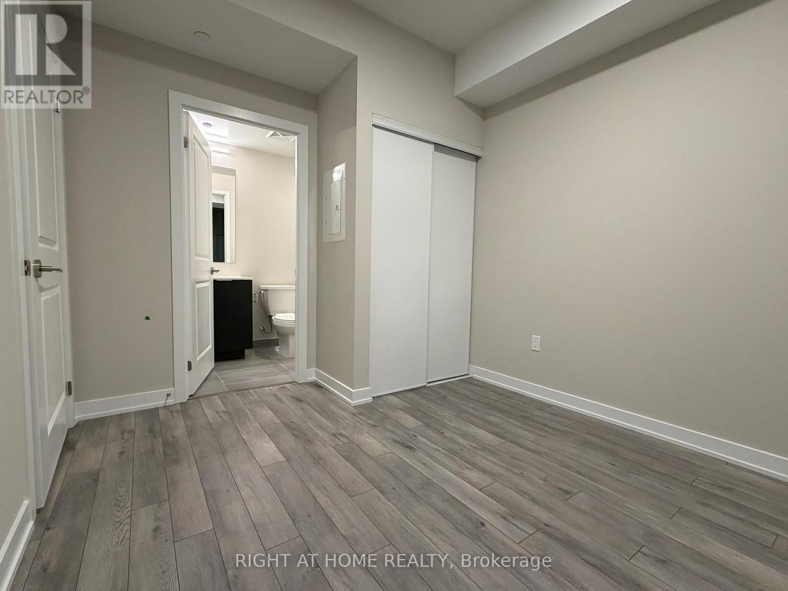 1705 - 15 SKYRIDGE DRIVE EAST Image 7